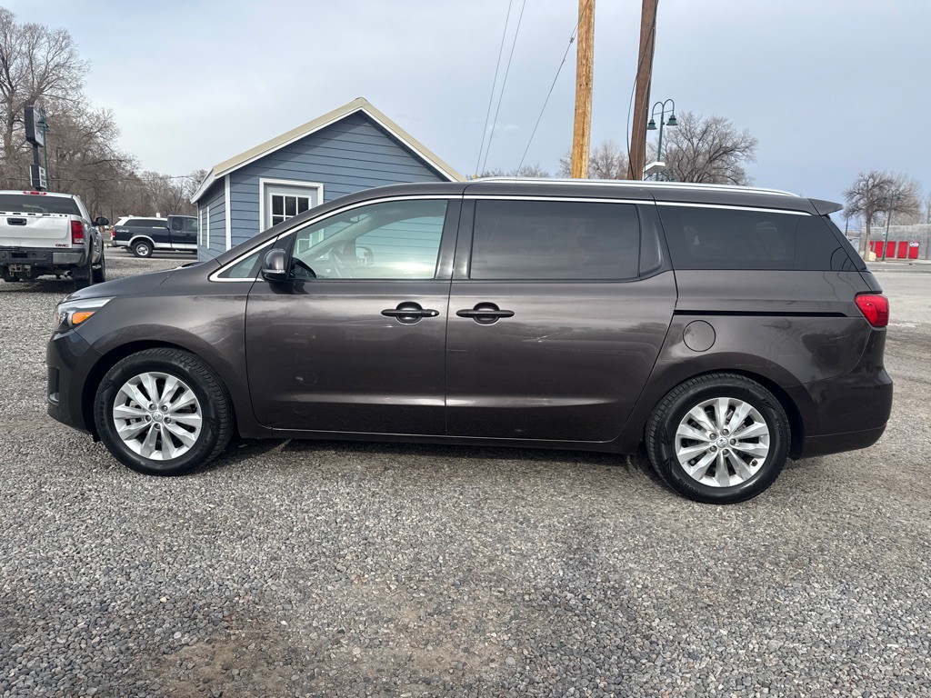 2015 Kia Sedona Image 8