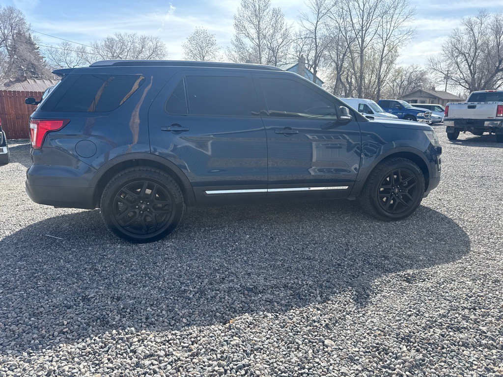 2016 Ford Explorer Image 4