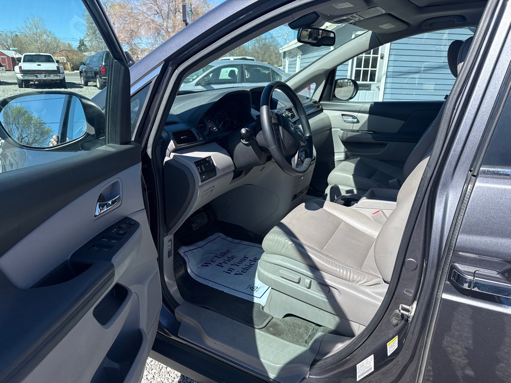 2015 Honda Odyssey Image 10