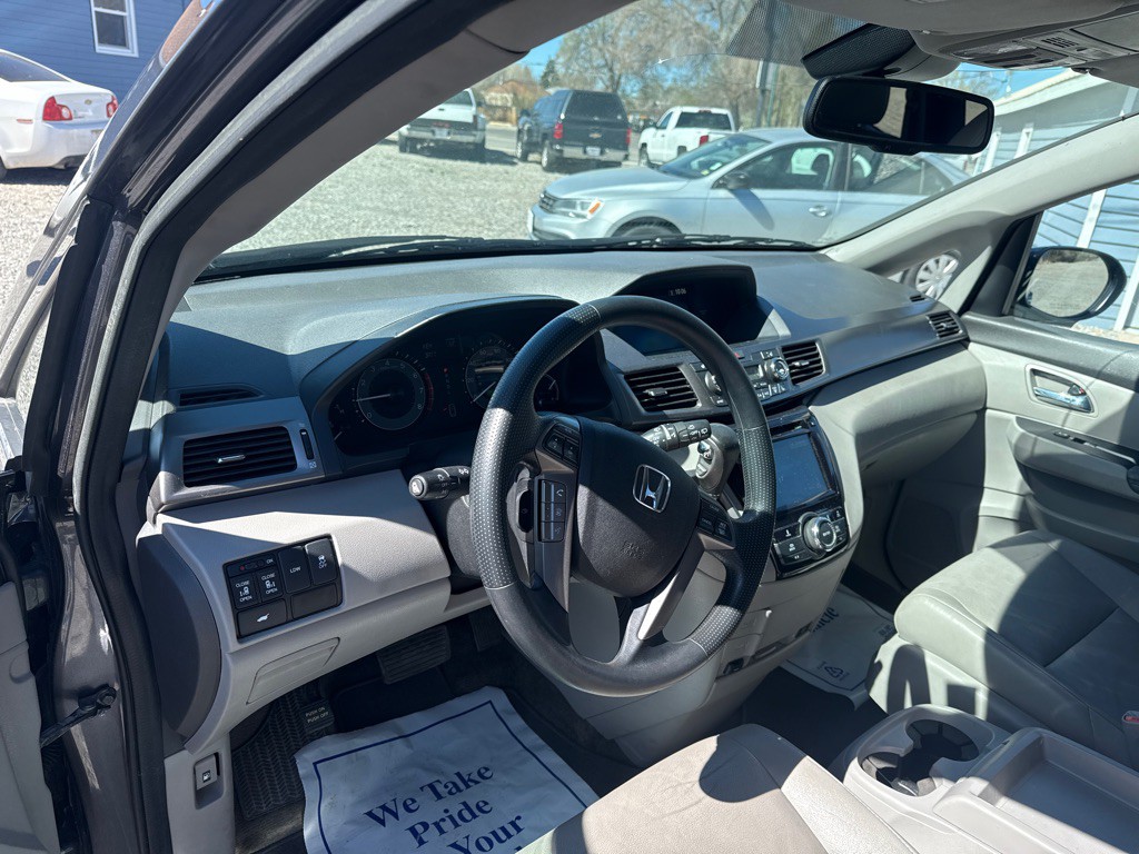 2015 Honda Odyssey Image 11