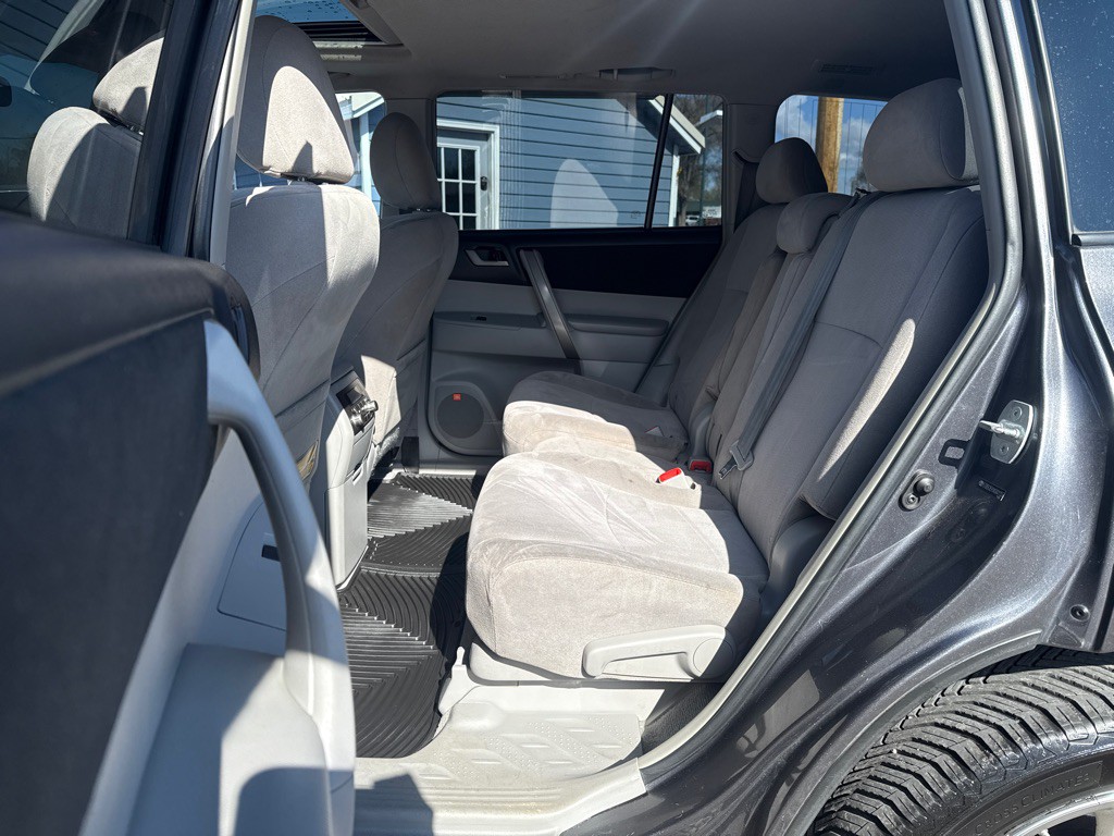 2010 Toyota Highlander Image 10