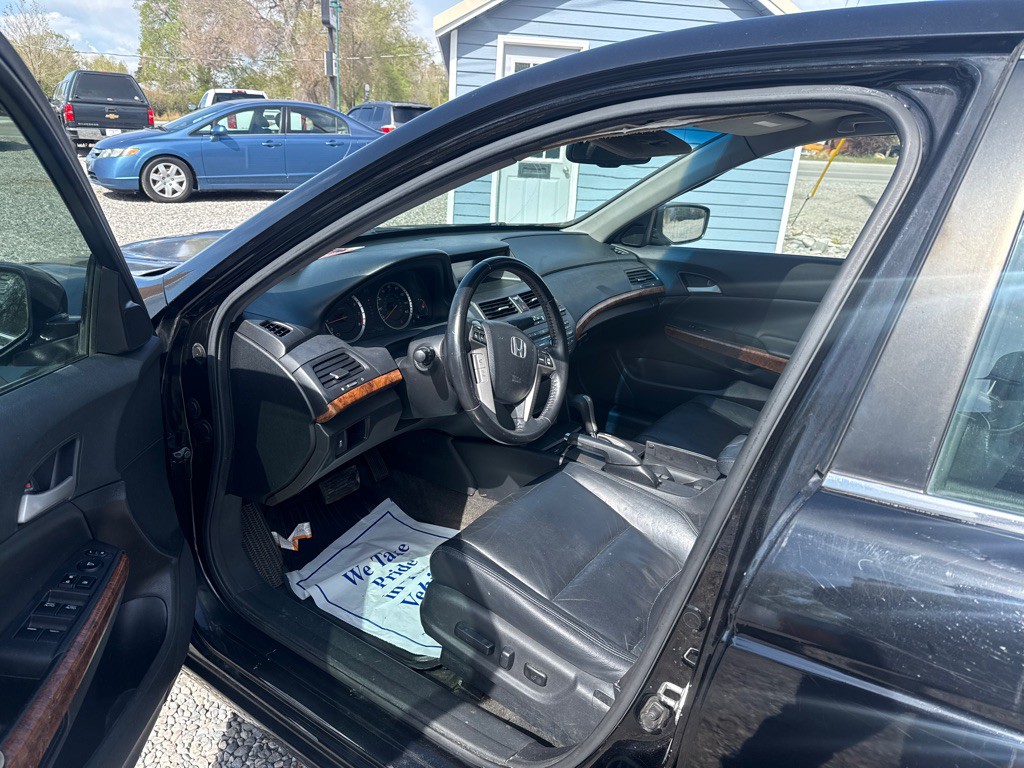 2011 Honda Accord Image 9