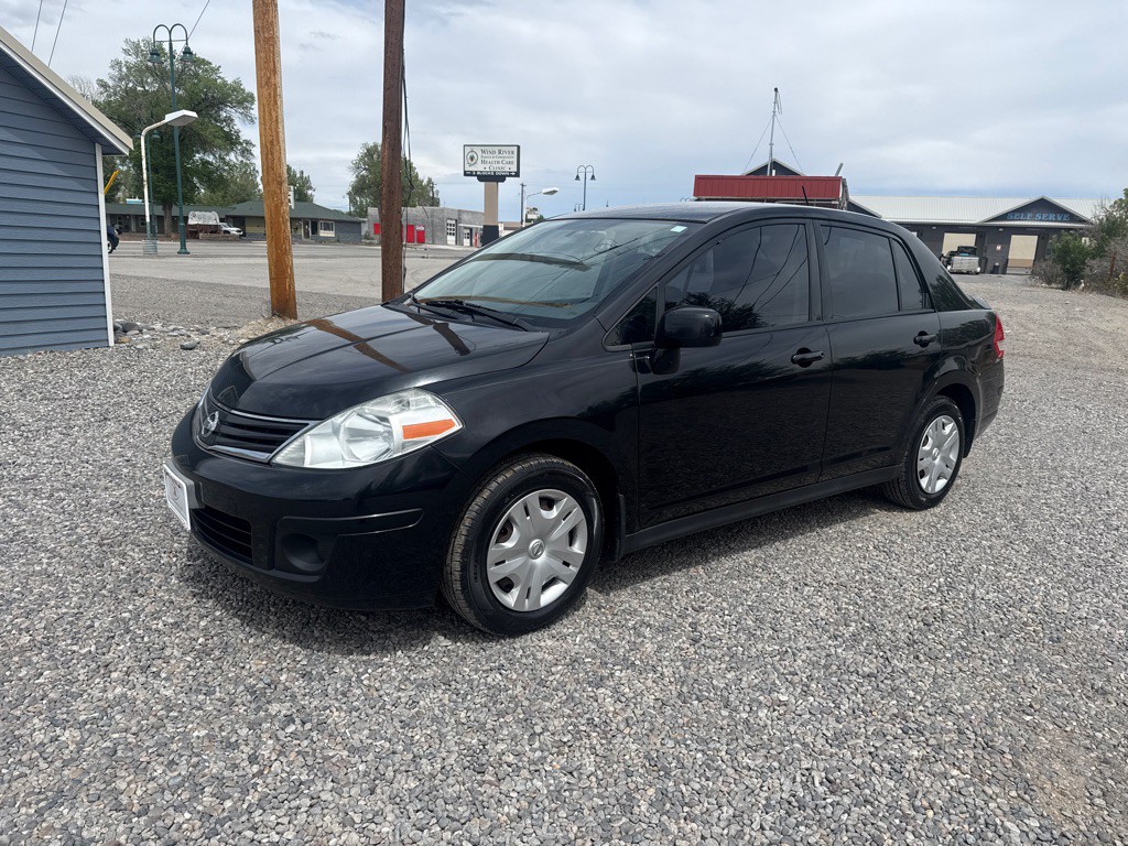 2010 Nissan Versa Image 1