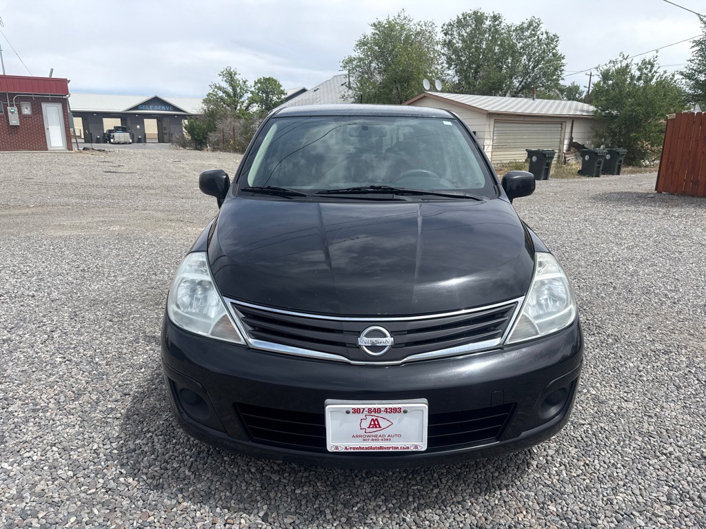 2010 Nissan Versa Image 2