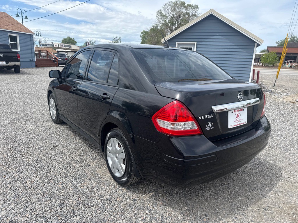 2010 Nissan Versa Image 7