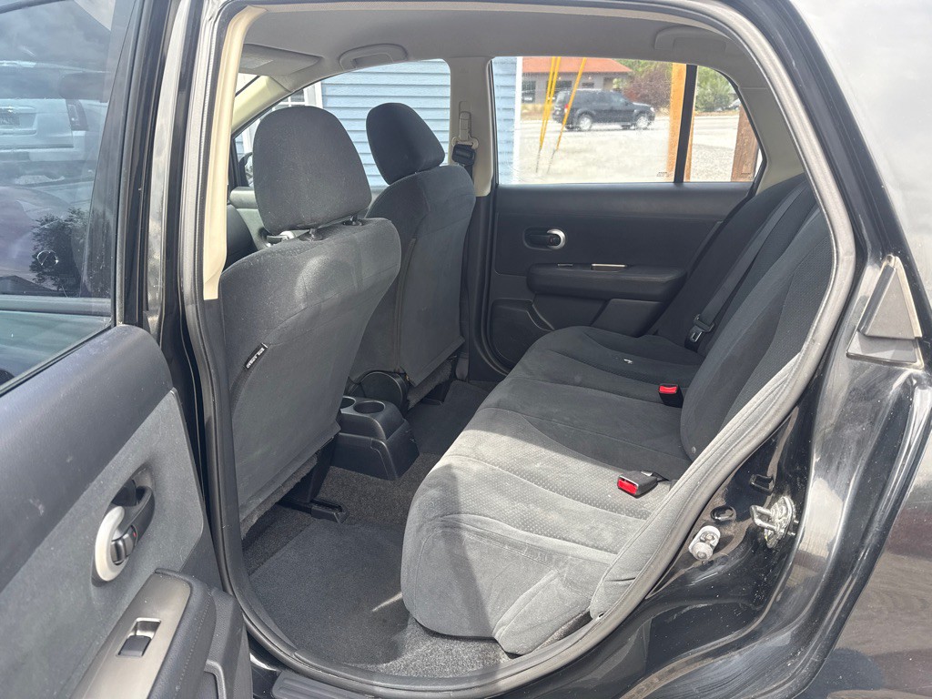 2010 Nissan Versa Image 10