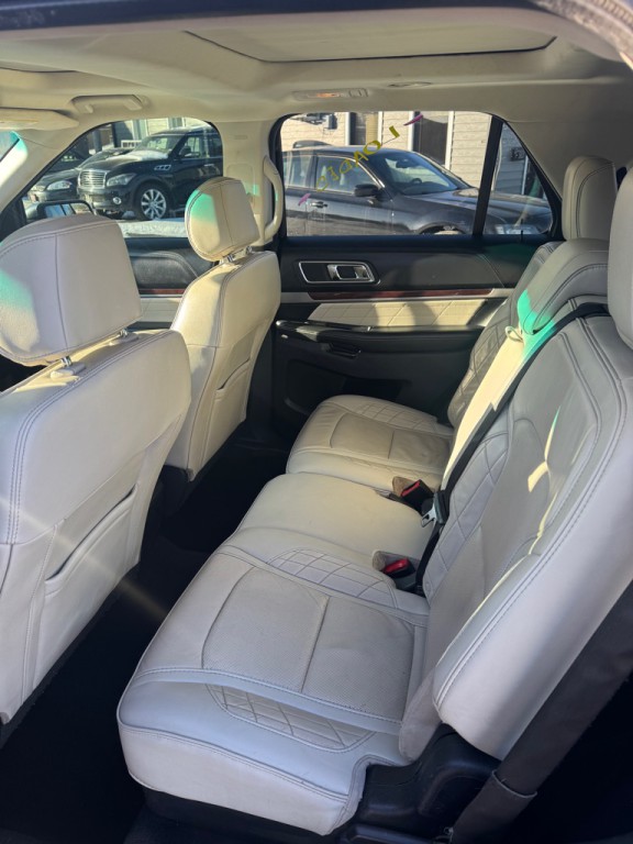 2017 Ford Explorer Image 13