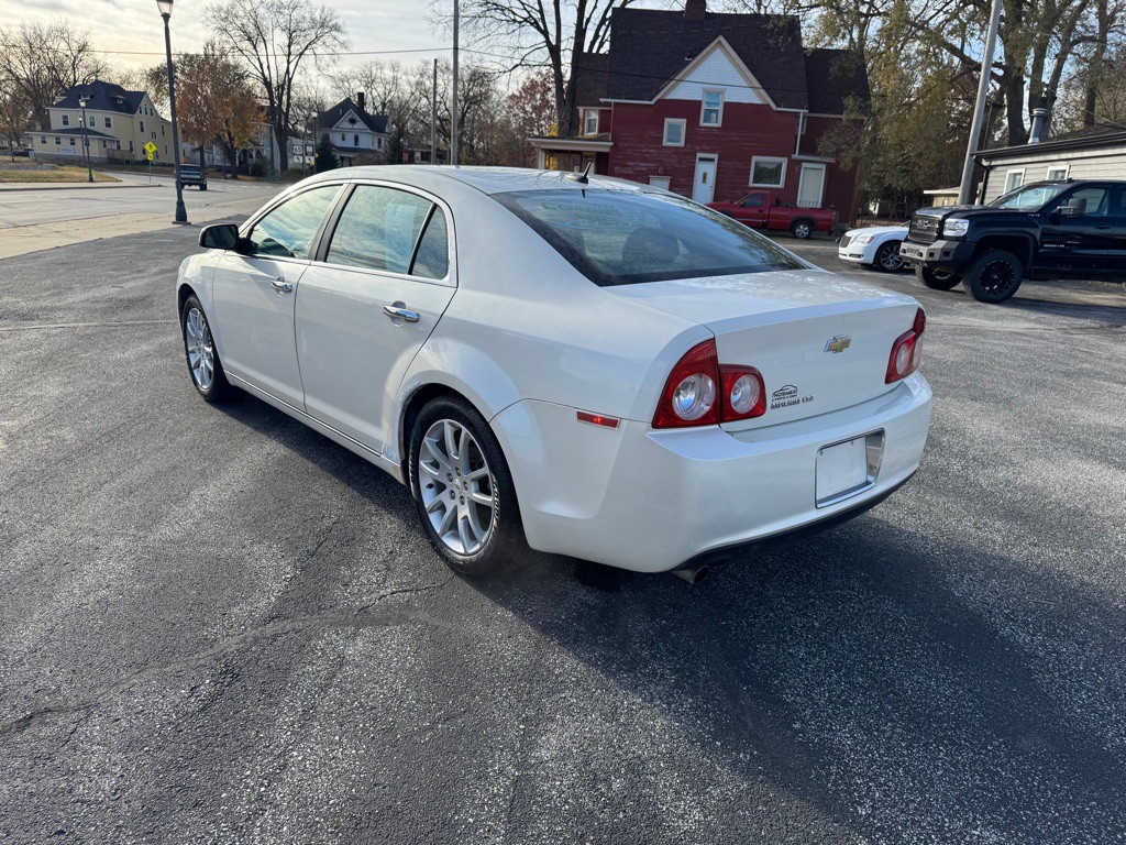 2011 Chevrolet Malibu Image 6