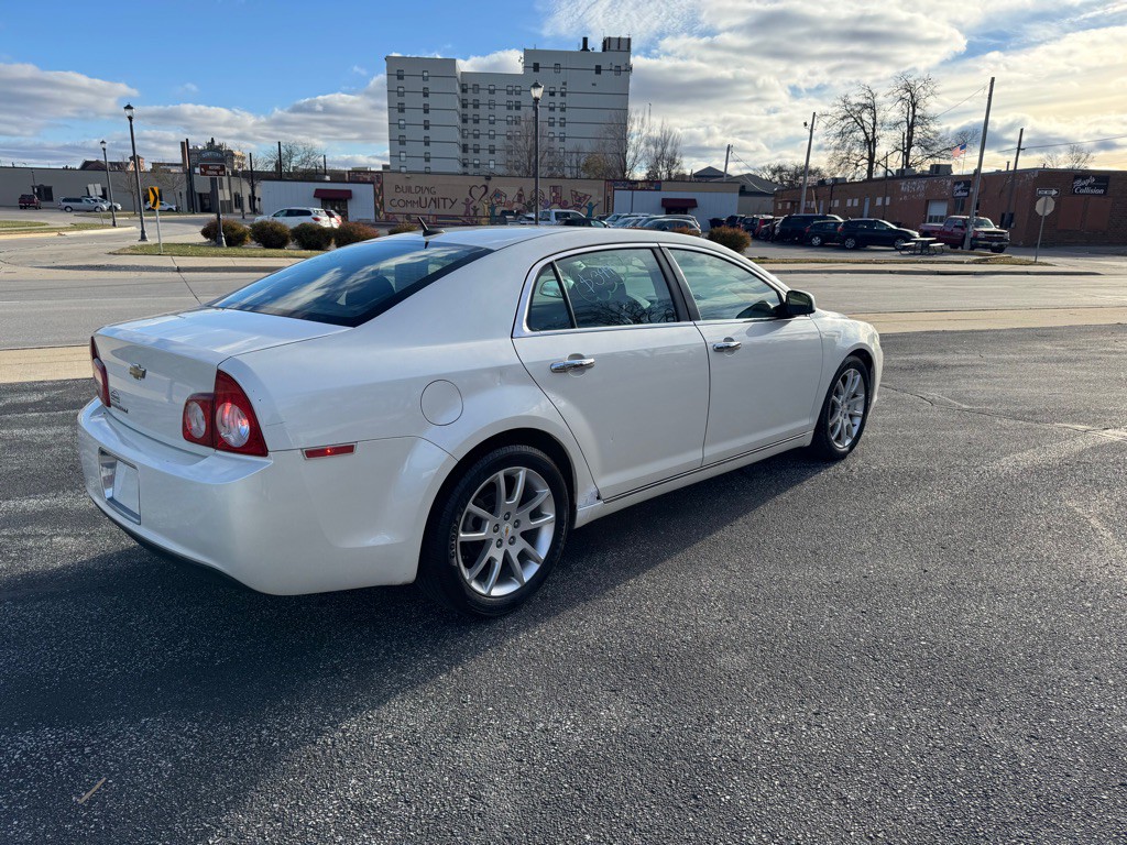 2011 Chevrolet Malibu Image 7