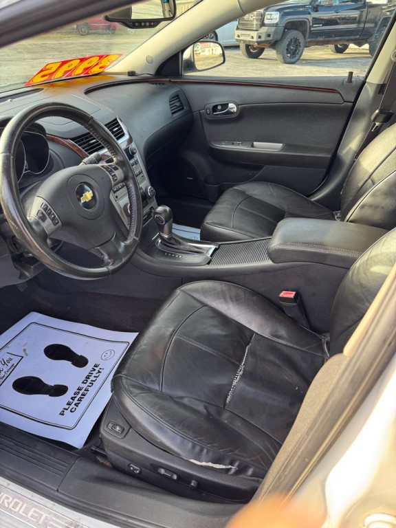 2011 Chevrolet Malibu Image 9