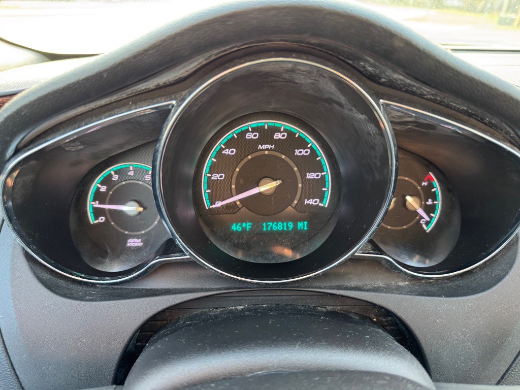 2011 Chevrolet Malibu Image 10