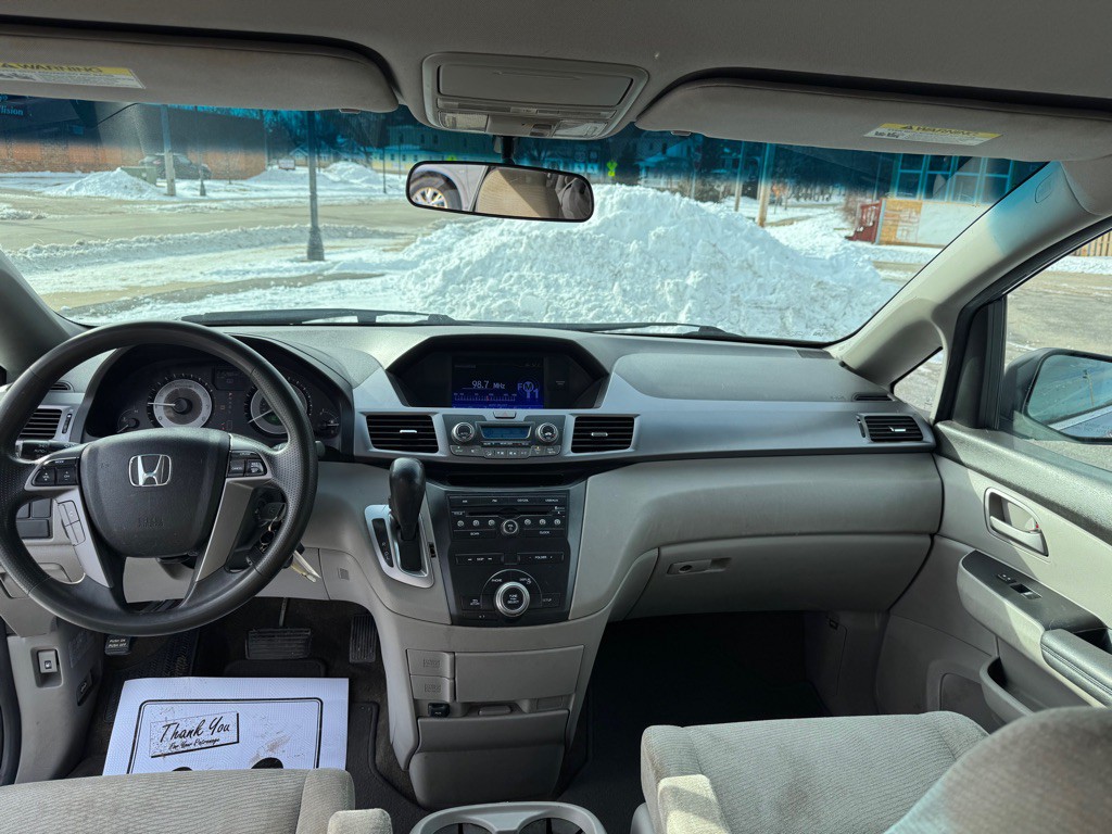 2013 Honda Odyssey Image 8