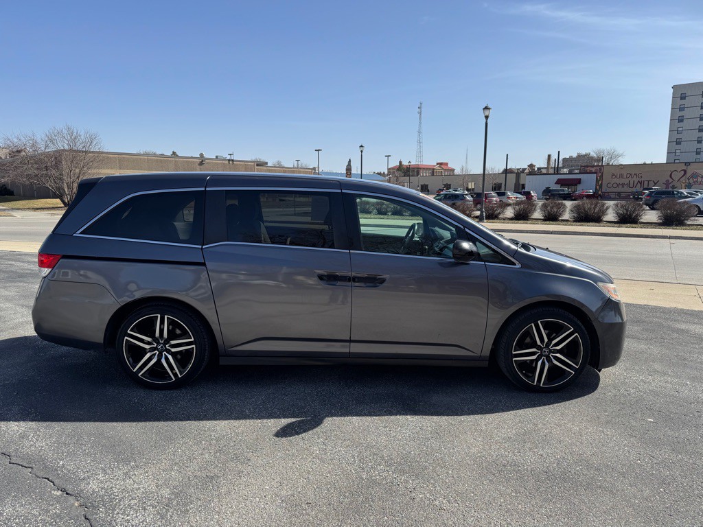 2016 Honda Odyssey Image 5