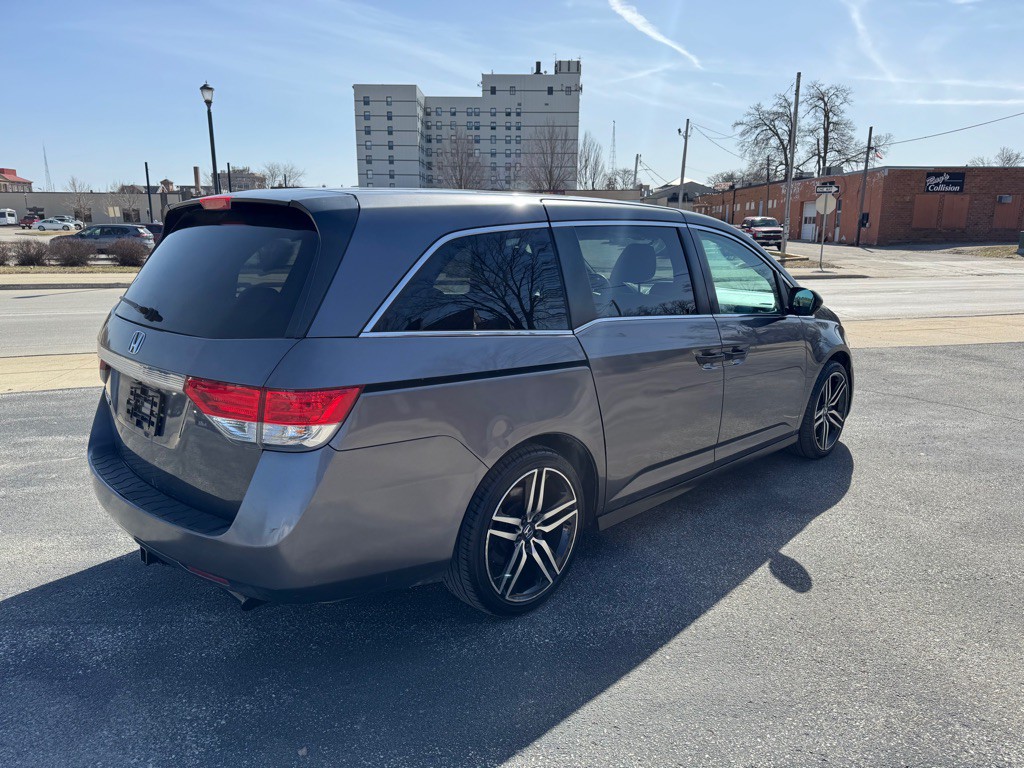 2016 Honda Odyssey Image 6