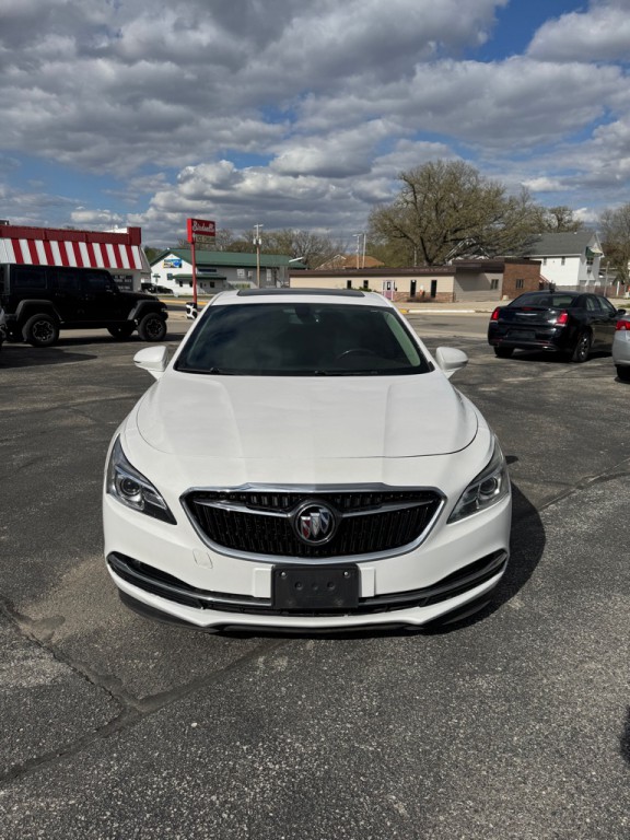 2017 Buick Lacrosse Image 2
