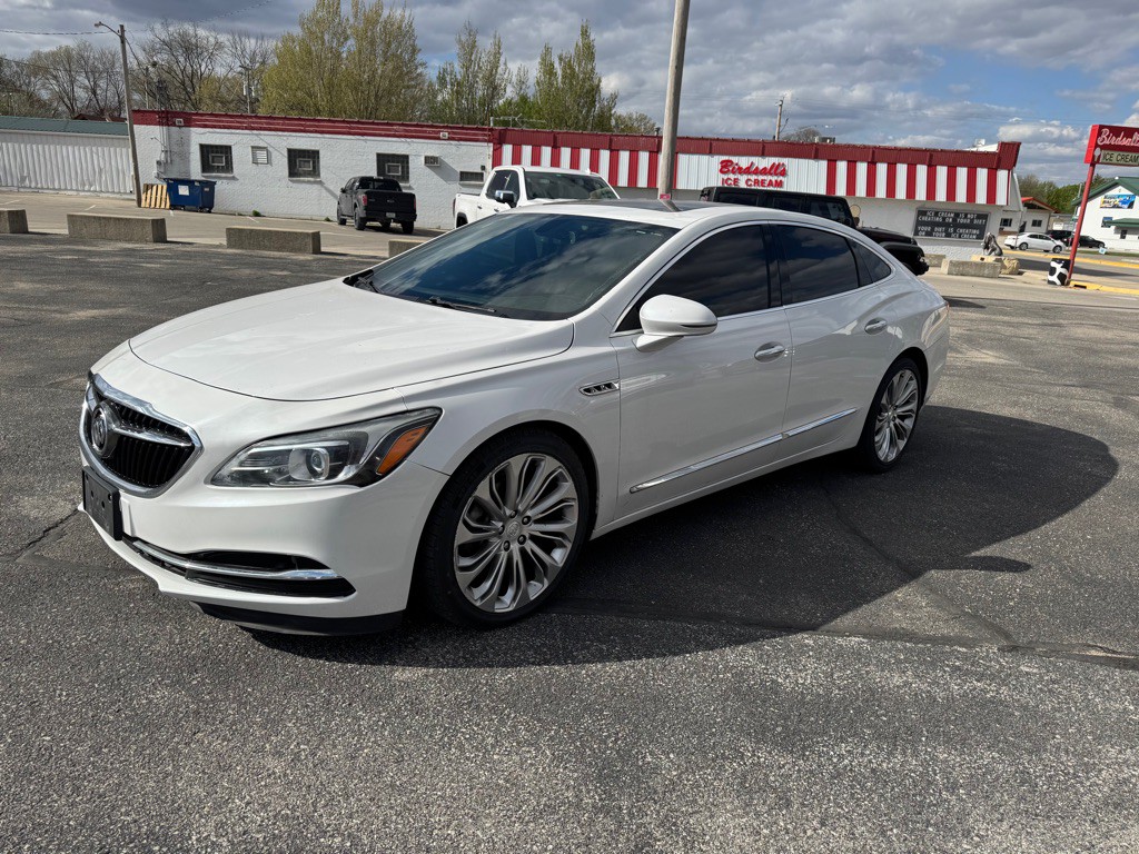 2017 Buick Lacrosse Image 3
