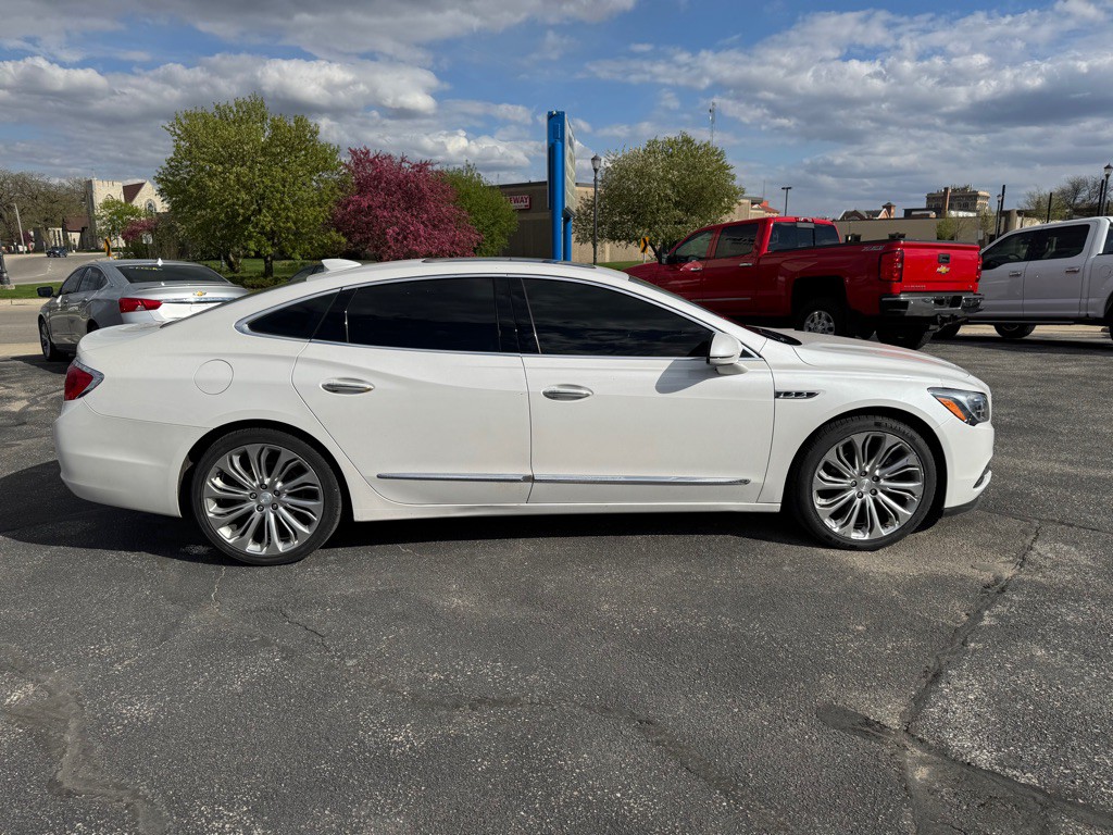 2017 Buick Lacrosse Image 5