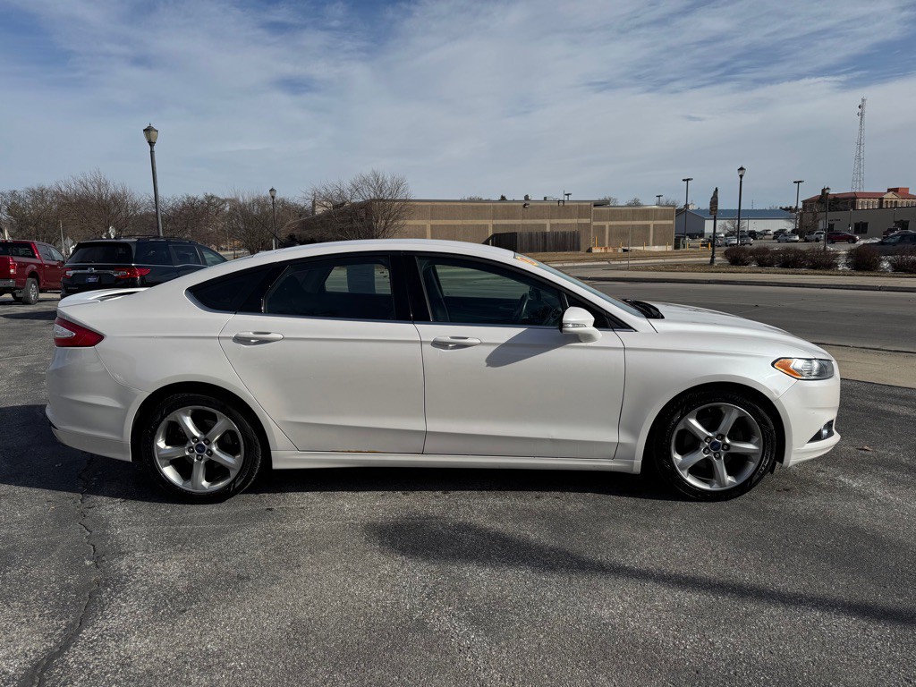 2015 Ford Fusion Image 5