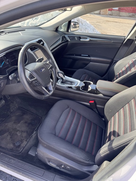 2015 Ford Fusion Image 8