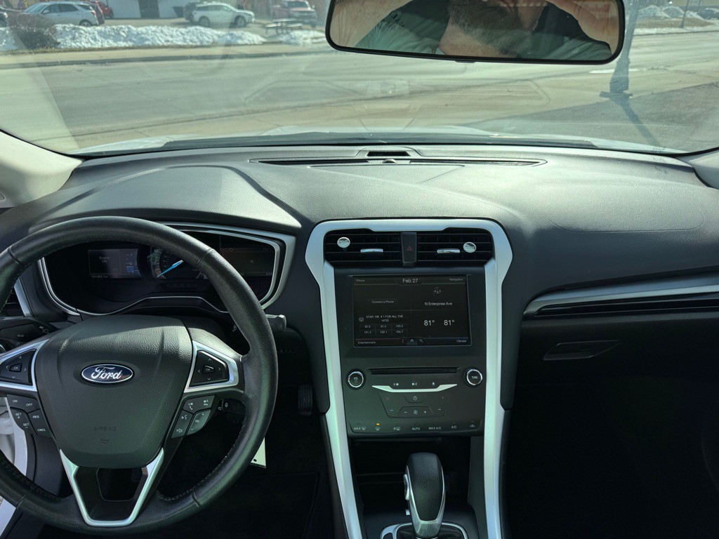 2015 Ford Fusion Image 9