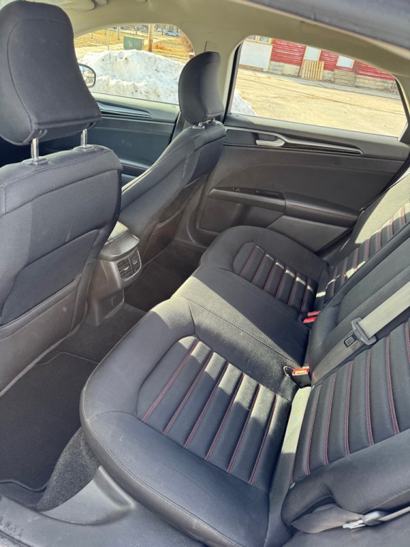 2015 Ford Fusion Image 10