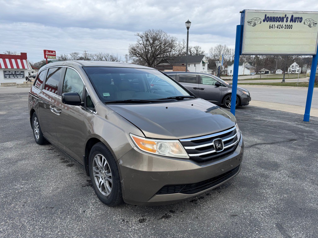 2012 Honda Odyssey Image 2
