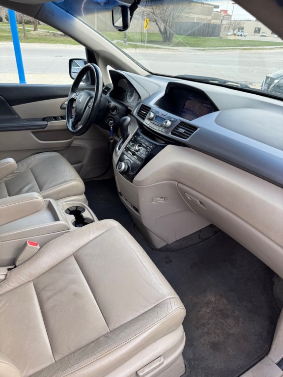 2012 Honda Odyssey Image 8