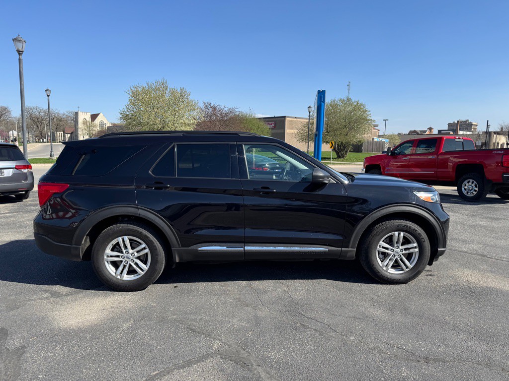 2020 Ford Explorer Image 4