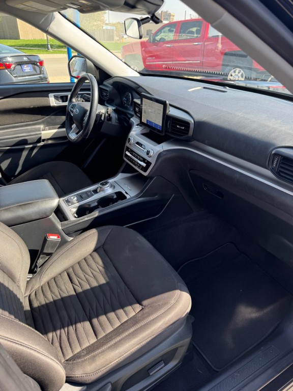 2020 Ford Explorer Image 8