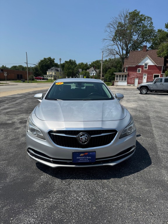 2017 Buick Lacrosse Image 2