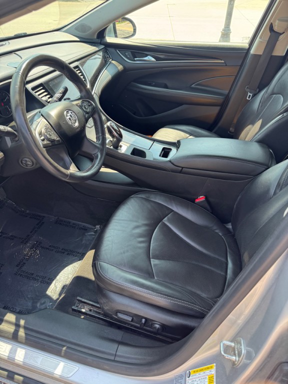 2017 Buick Lacrosse Image 9