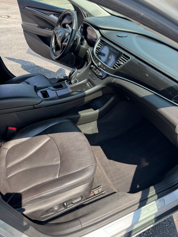 2017 Buick Lacrosse Image 10