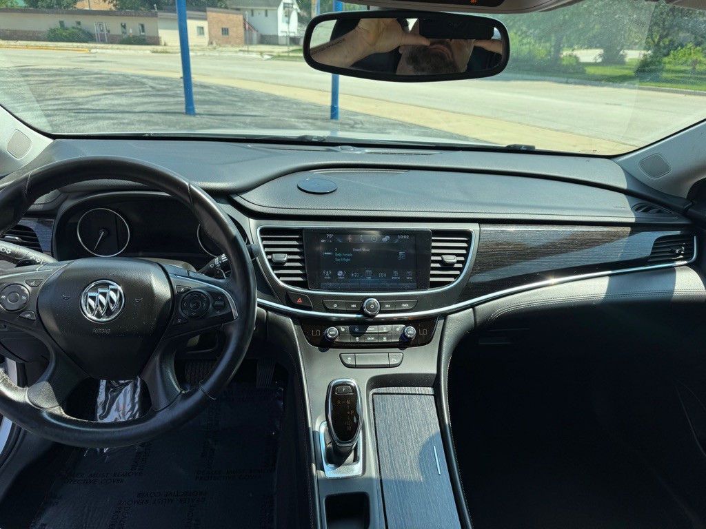 2017 Buick Lacrosse Image 11