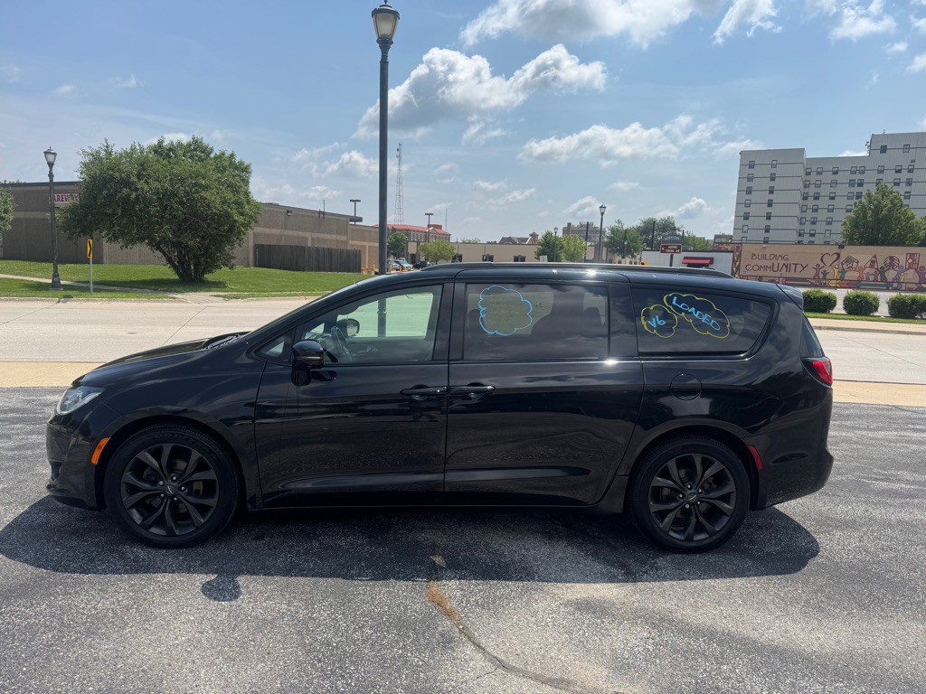 2019 Chrysler Pacifica Image 5