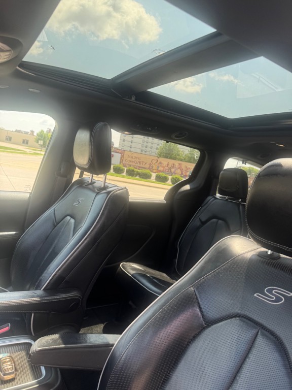 2019 Chrysler Pacifica Image 11