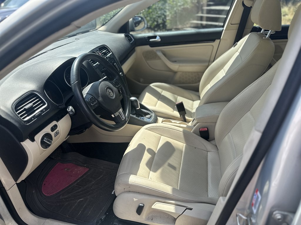 2012 Volkswagen Jetta Image 41