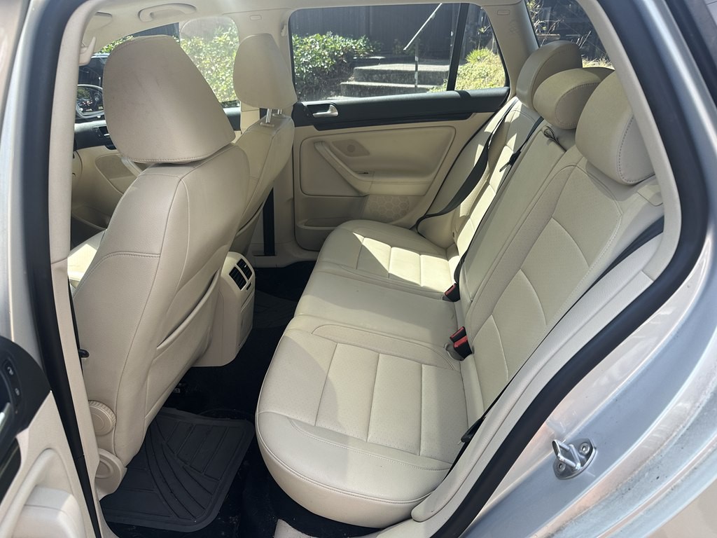 2012 Volkswagen Jetta Image 42