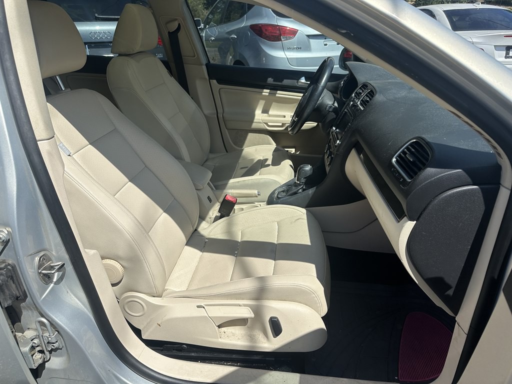 2012 Volkswagen Jetta Image 46