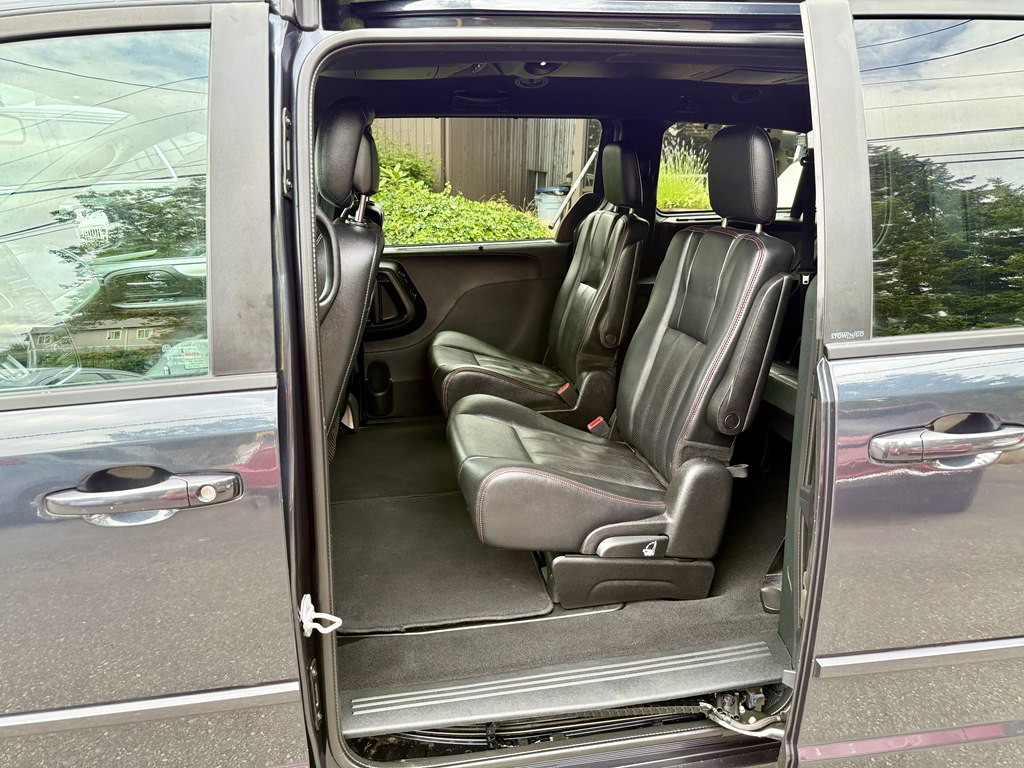 2013 Dodge Grand Caravan Image 11