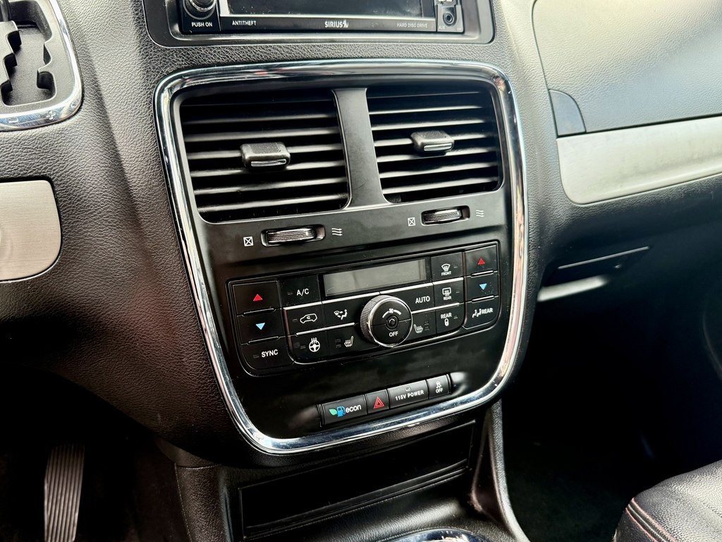 2013 Dodge Grand Caravan Image 24