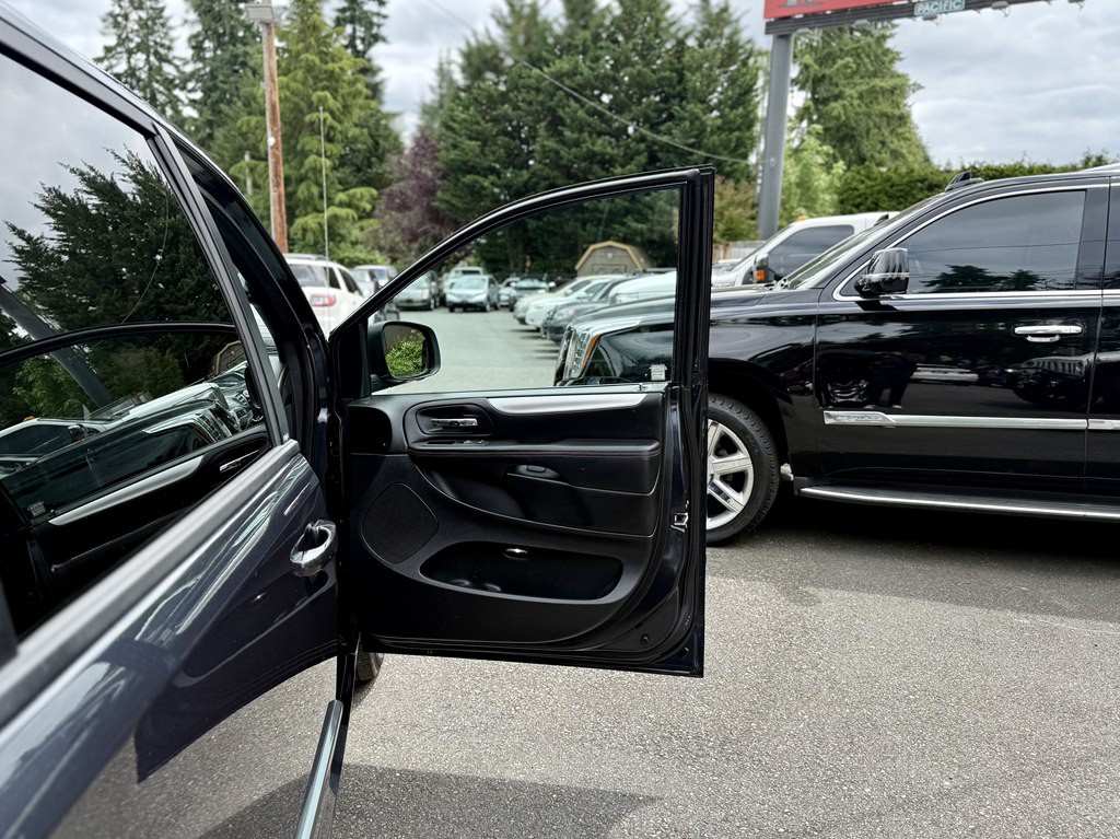 2013 Dodge Grand Caravan Image 31