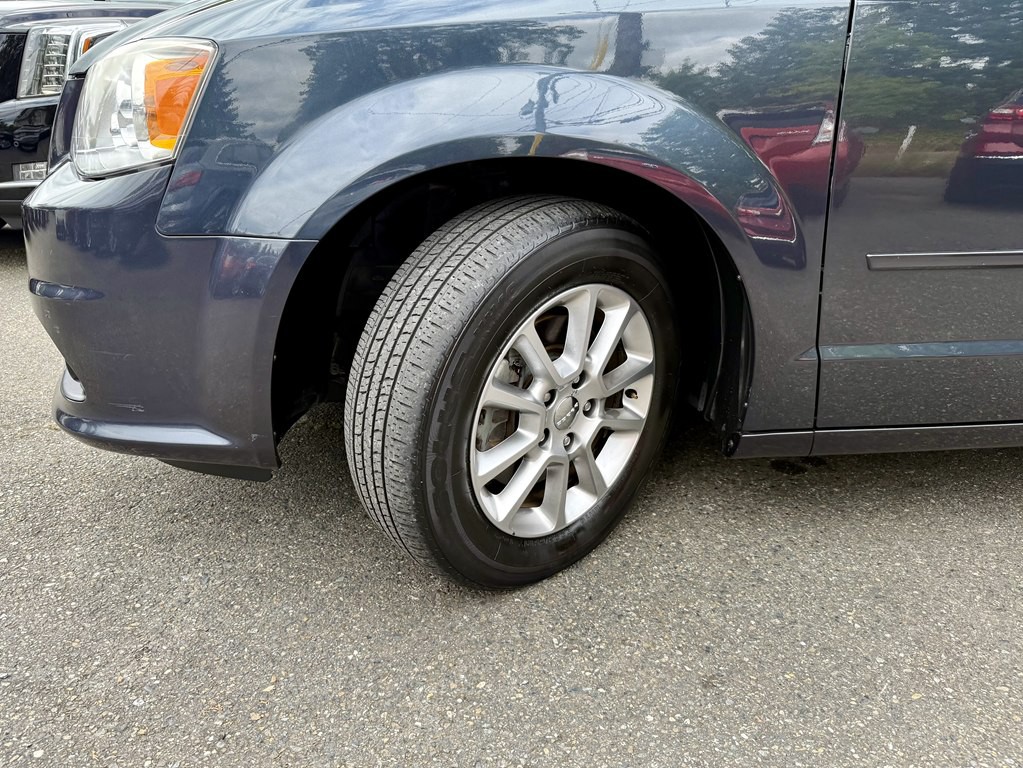 2013 Dodge Grand Caravan Image 32