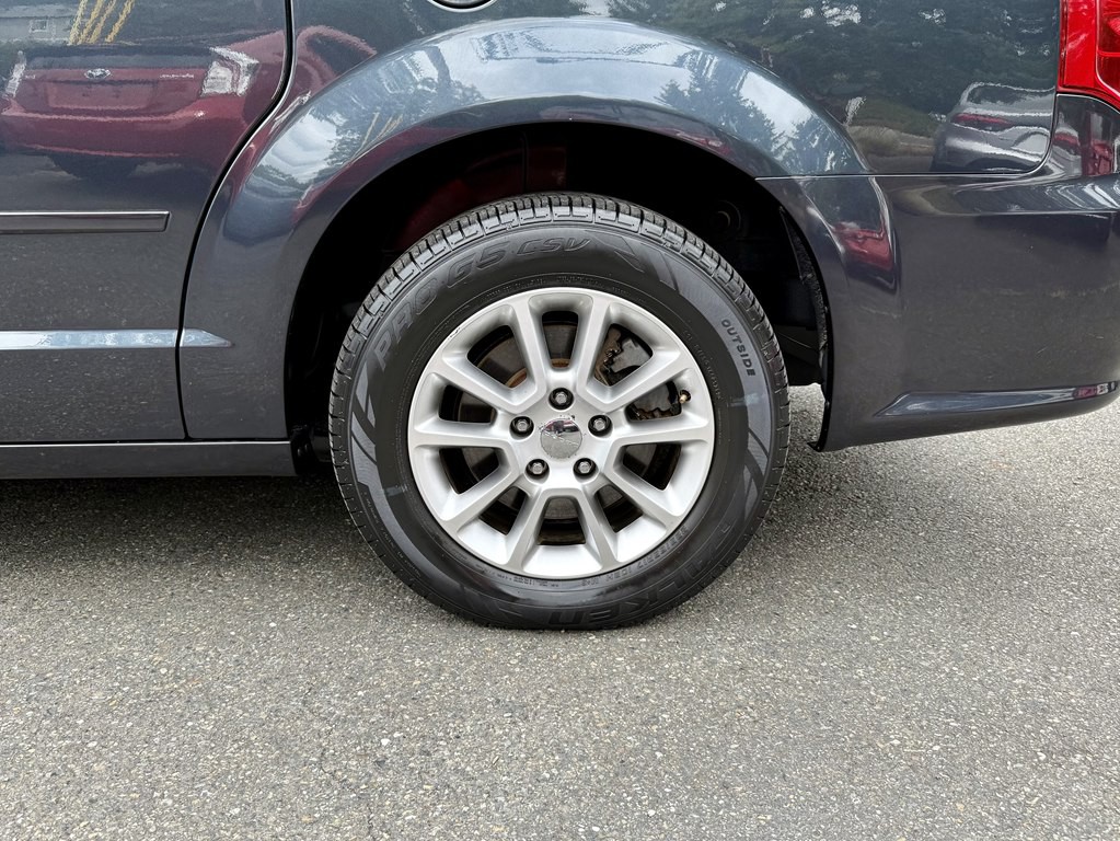 2013 Dodge Grand Caravan Image 33