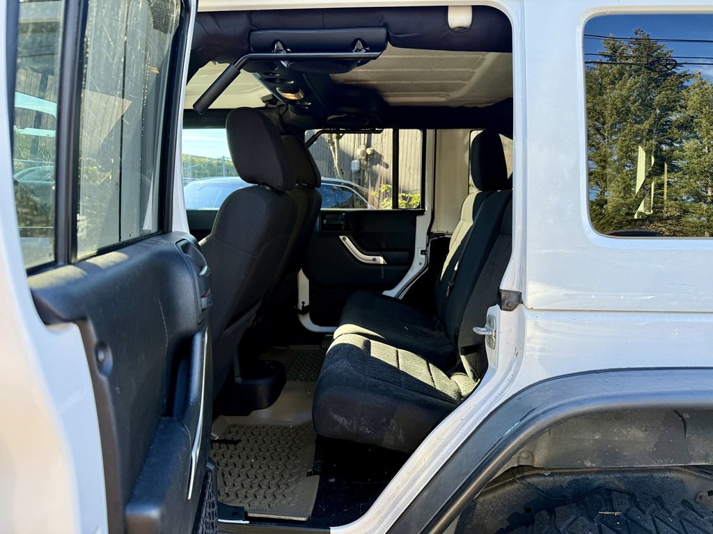 2012 Jeep Wrangler Unlimited Image 11