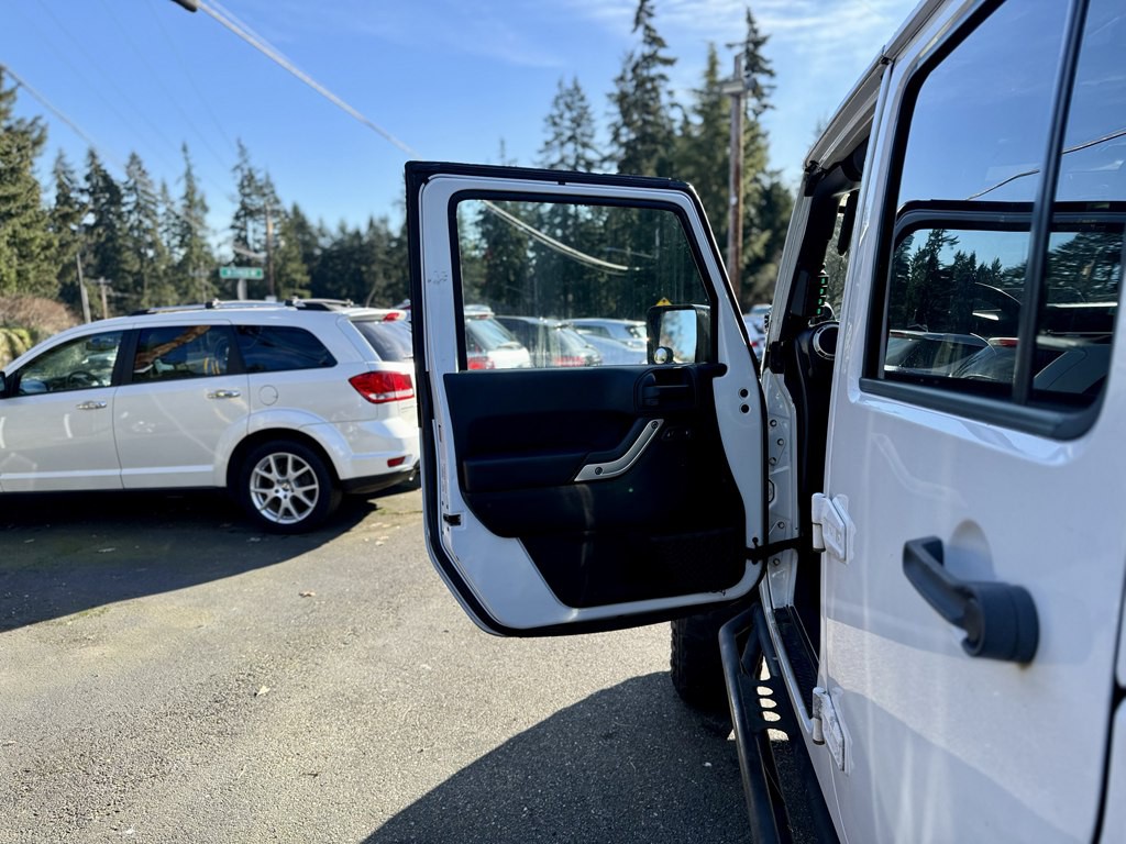 2012 Jeep Wrangler Unlimited Image 20