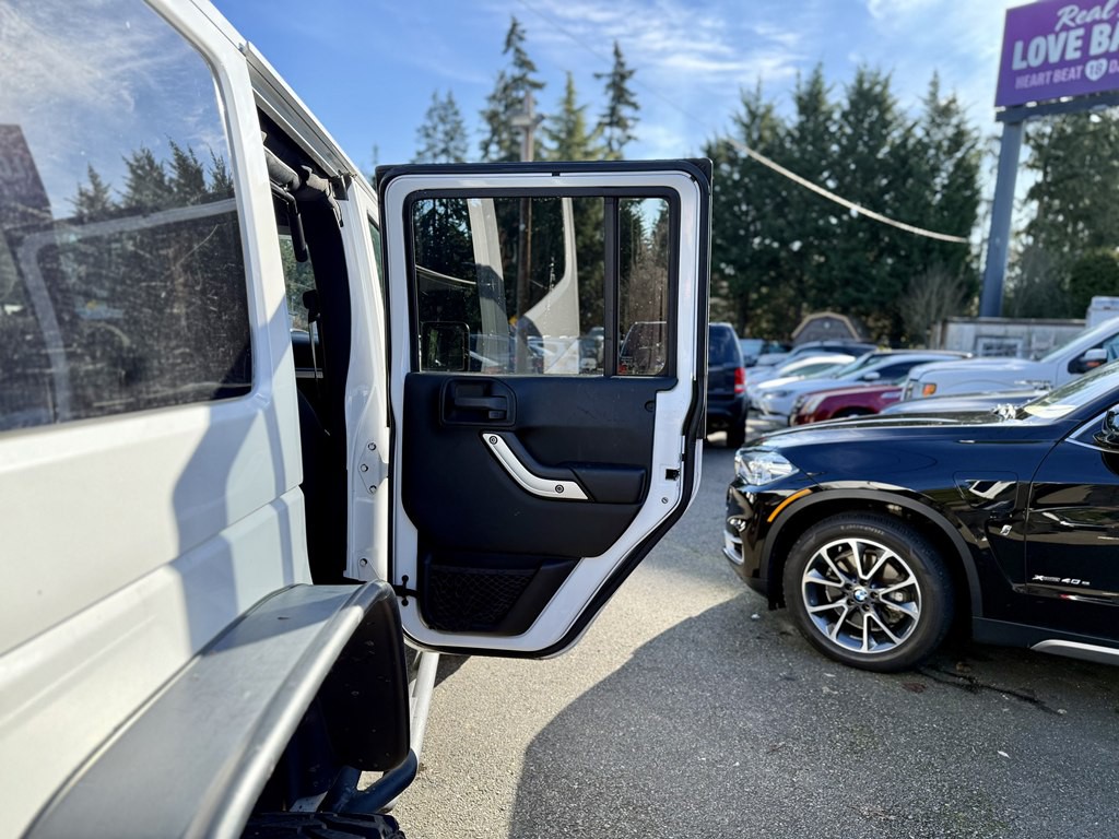 2012 Jeep Wrangler Unlimited Image 22