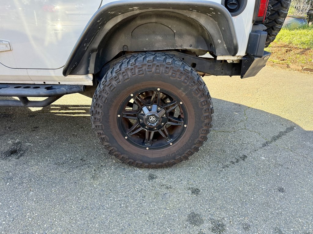 2012 Jeep Wrangler Unlimited Image 25