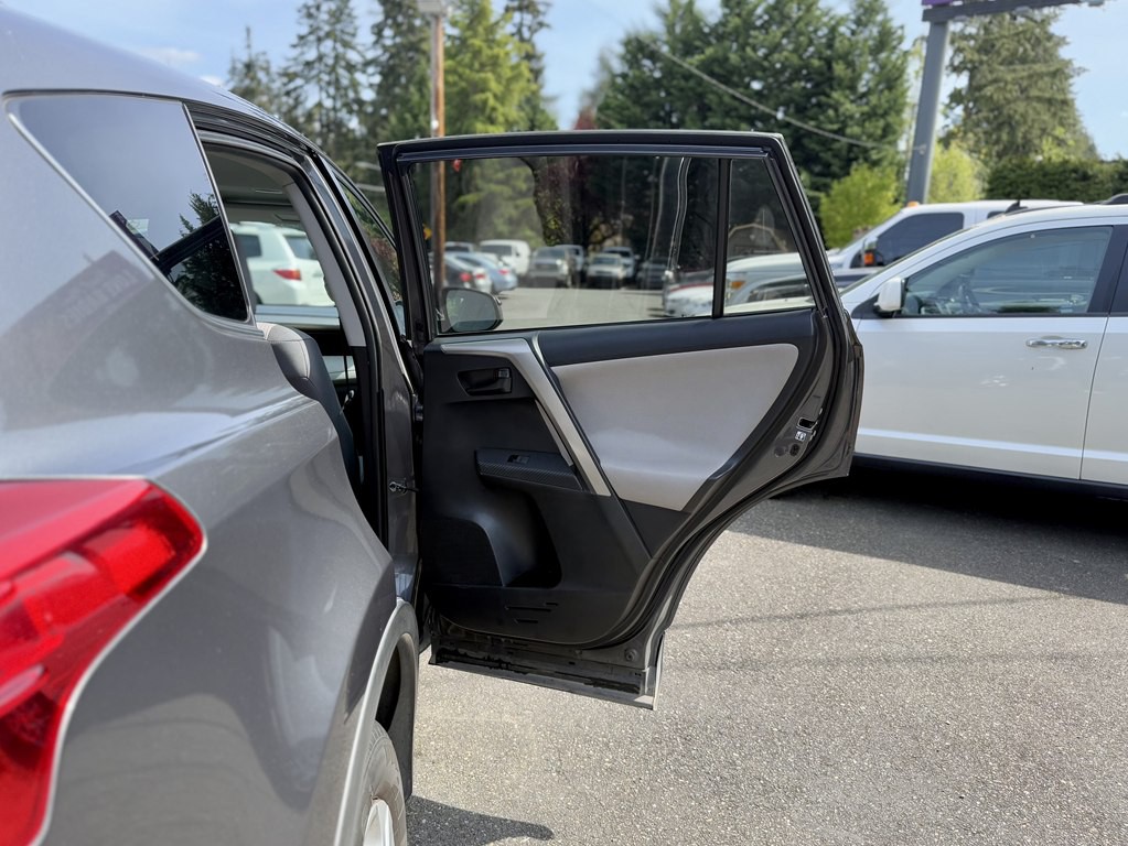 2014 Toyota Rav4 Image 24