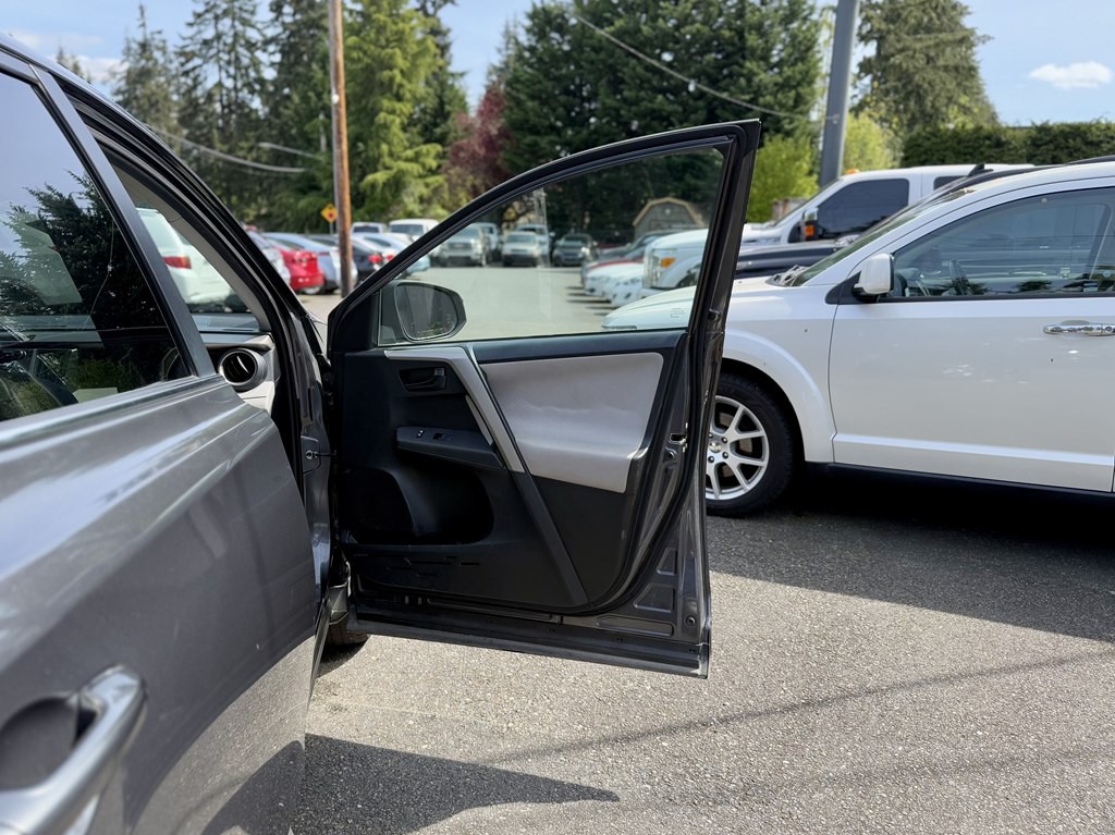 2014 Toyota Rav4 Image 25