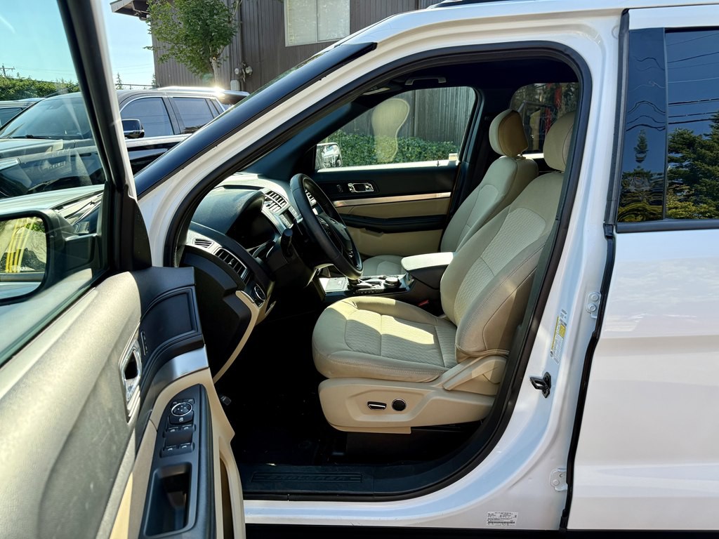 2017 Ford Explorer Image 10